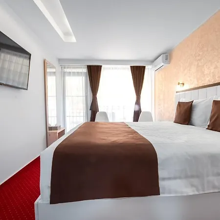 Km Zero - Hotel Vama Veche