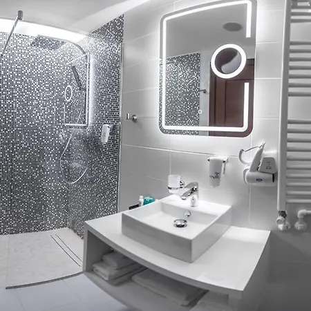 Km Zero - Hotel Vama Veche