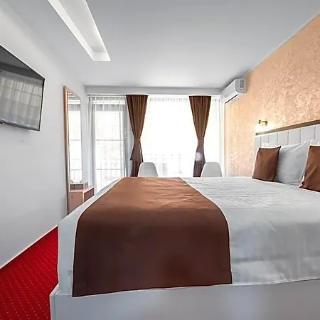 Km Zero - Hotel
