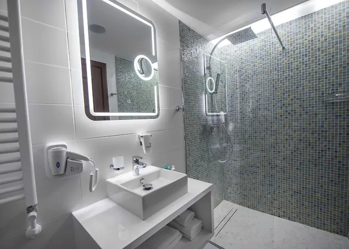 Km Zero - Hotel Vama Veche