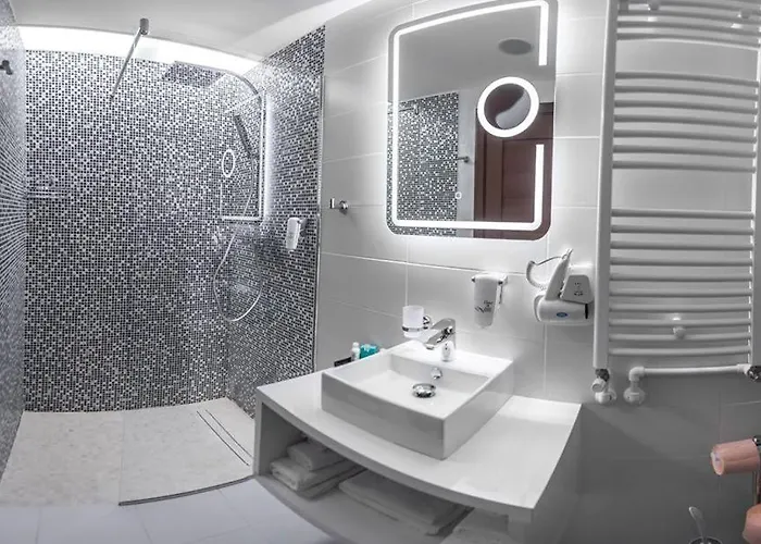 Km Zero - Hotel Vama Veche